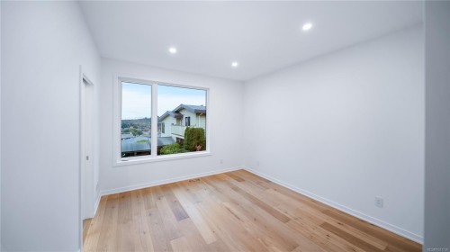 3700 Kootenay Pl, Saanich, BC 