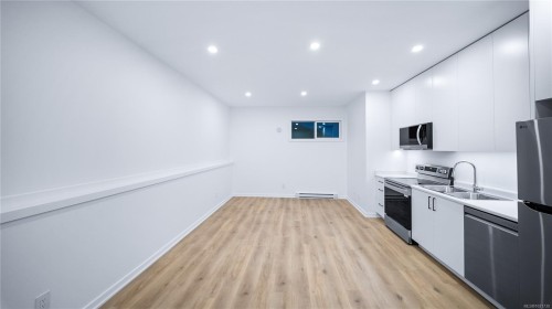 3700 Kootenay Pl, Saanich, BC 