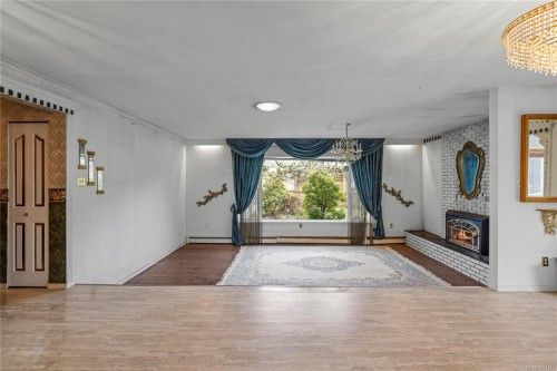 930 Mulholland Dr, French Creek, BC 