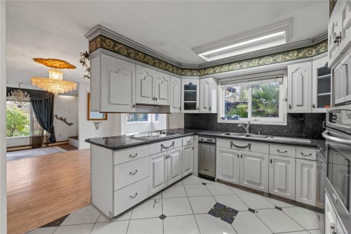 930 Mulholland Dr, French Creek, BC 