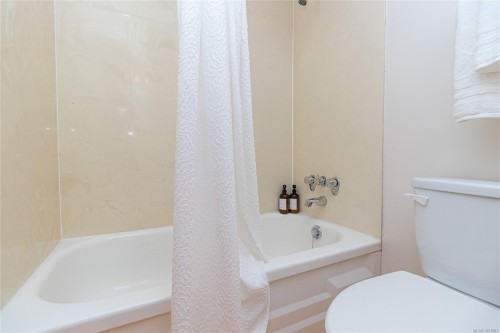 1603-647 Michigan St, Victoria, BC - Indoor Photo Showing Bathroom