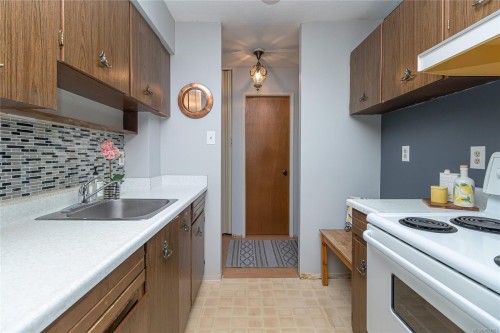1603-647 Michigan St, Victoria, BC - Indoor Photo Showing Kitchen