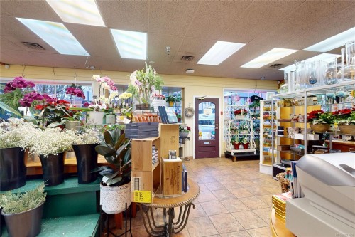 102-2187 Oak Bay Ave, Oak Bay, BC 