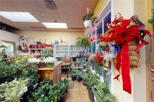 102-2187 Oak Bay Ave, Oak Bay, BC 