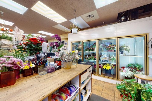 102-2187 Oak Bay Ave, Oak Bay, BC 