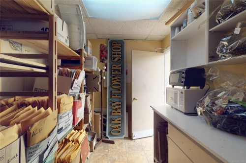 102-2187 Oak Bay Ave, Oak Bay, BC 