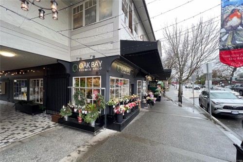 102-2187 Oak Bay Ave, Oak Bay, BC 
