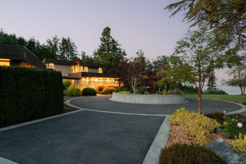 5605 Parker Ave, Saanich, BC 