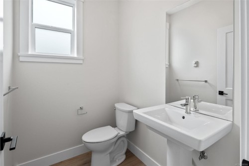 A-6521 Noblewood Pl, Sooke, BC - Indoor Photo Showing Bathroom