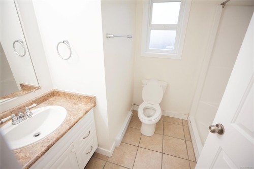 6164 Grieve Rd, Duncan, BC - Indoor Photo Showing Bathroom