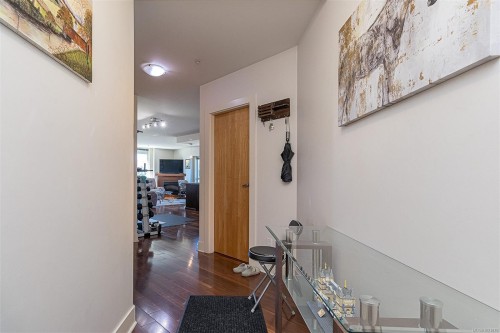 624-2745 Veterans Memorial Pkwy, Langford, BC - Indoor Photo Showing Other Room