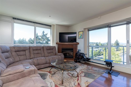 624-2745 Veterans Memorial Pkwy, Langford, BC - Indoor Photo Showing Living Room With Fireplace