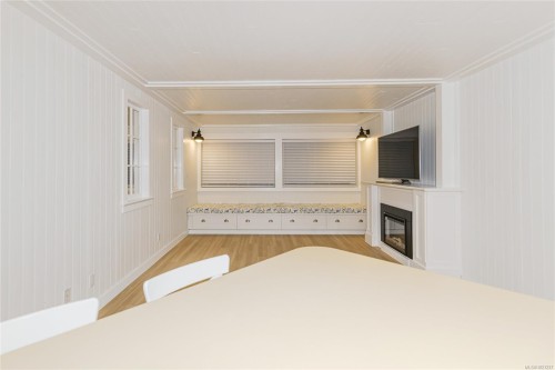 114-2100 Granite St, Oak Bay, BC - Indoor