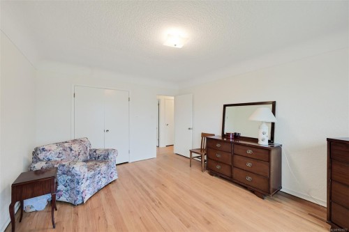 645 Transit Rd, Oak Bay, BC 