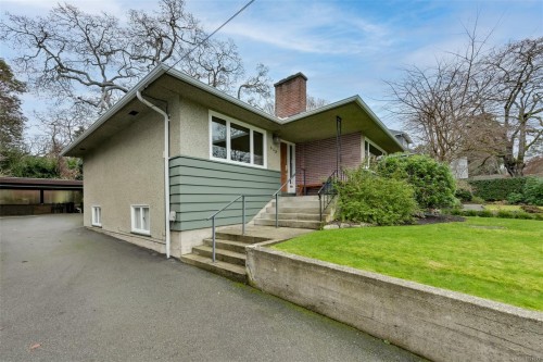 645 Transit Rd, Oak Bay, BC 