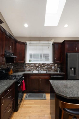 909 Cavalcade Terr, Langford, BC 