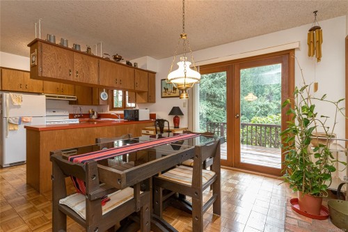 2682 Sunny Glades Lane, Shawnigan Lake, BC 
