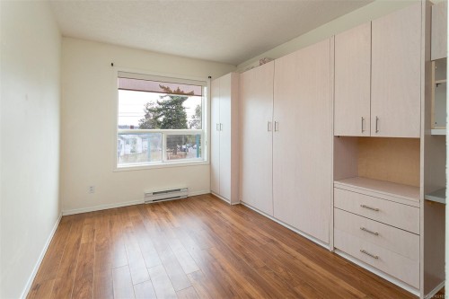 405-898 Vernon Ave, Saanich, BC - Indoor Photo Showing Other Room