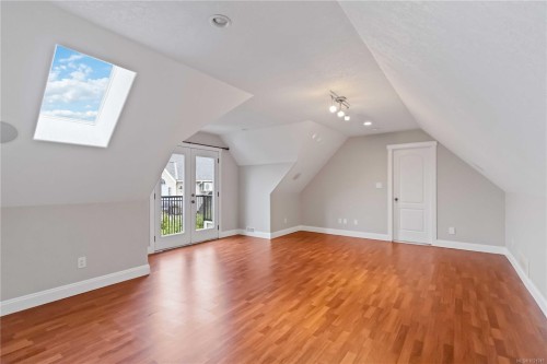 9319 East Saanich Rd, North Saanich, BC 