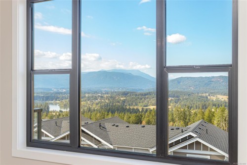 3195 Woodrush Dr, Duncan, BC 