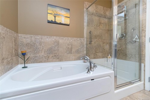 404-125 Aldersmith Pl, View Royal, BC - Indoor Photo Showing Bathroom