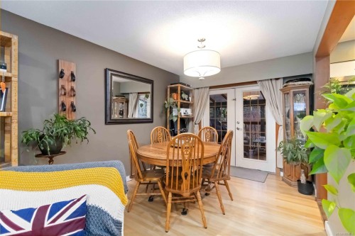 9930 Bessredge Pl, Sidney, BC 