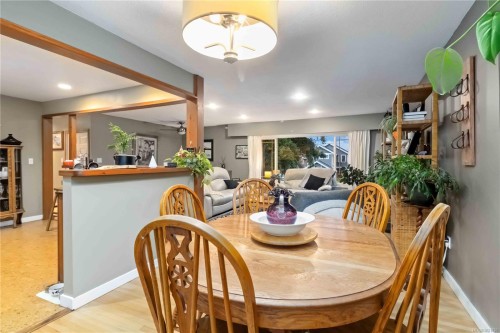 9930 Bessredge Pl, Sidney, BC 