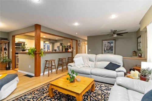 9930 Bessredge Pl, Sidney, BC 