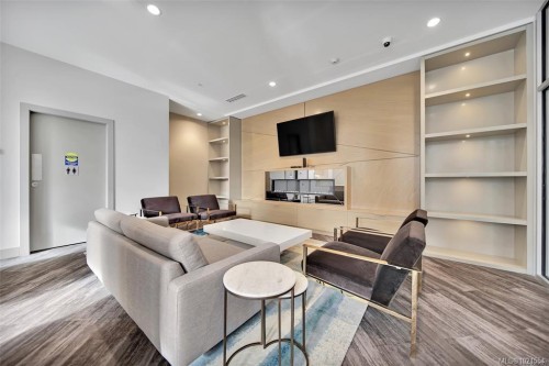 804-60 Saghalie Rd, Victoria, BC - Indoor