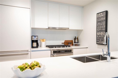 804-60 Saghalie Rd, Victoria, BC - Indoor Photo Showing Kitchen With Double Sink With Upgraded Kitchen