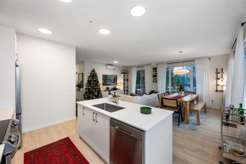301-842 Orono Ave, Langford, BC - Indoor Photo Showing Kitchen