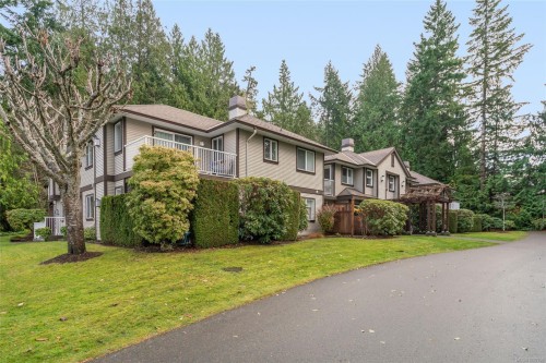 205-440 Schley Pl, Qualicum Beach, BC - Outdoor