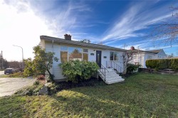 3876 Carey Rd  Saanich, BC V8Z 4C8