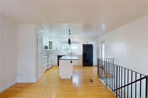 3876 Carey Rd, Saanich, BC 