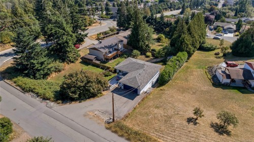 505 Windthrop Rd, Colwood, BC 