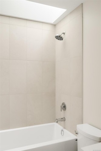 2-2268 Bowker Ave, Oak Bay, BC 