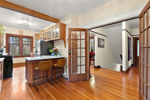 132 Government St South, Victoria, BC 