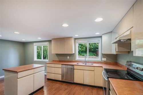 338 Mckinnon St, Parksville, BC 