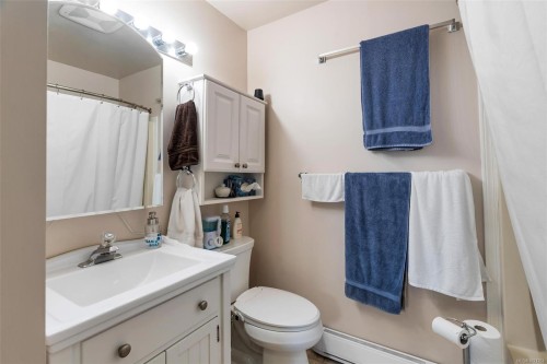 23-2560 Wilcox Terr, Central Saanich, BC 