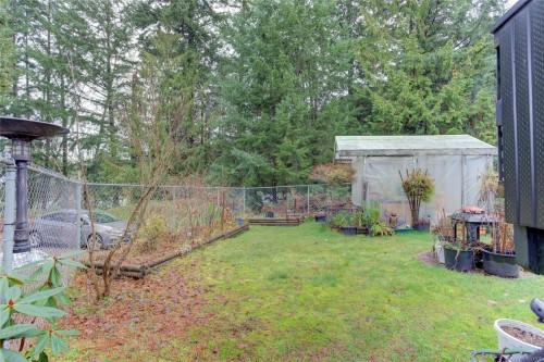 300 Lake Park Rd, Lake Cowichan, BC 