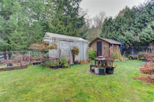 300 Lake Park Rd, Lake Cowichan, BC 