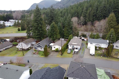 300 Lake Park Rd, Lake Cowichan, BC 