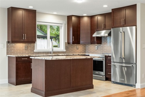 912 Howard Ave, Nanaimo, BC 