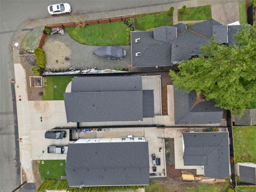 669 Canterbury Rd, Saanich, BC 