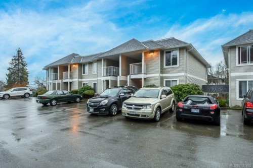 211-130 Back Rd, Courtenay, BC - Outdoor With Balcony With Facade