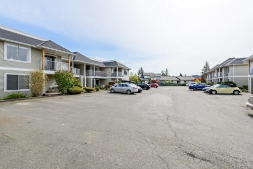 211-130 Back Rd, Courtenay, BC - Outdoor With Balcony
