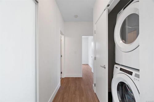 418-960 Reunion Ave, Langford, BC - Indoor Photo Showing Laundry Room
