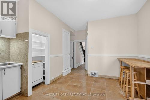 210 Florence Street, Ottawa, ON - Indoor Photo Showing Other Room