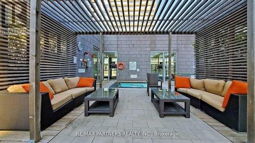 716 - 121 Mcmahon Drive, Toronto, ON - Outdoor