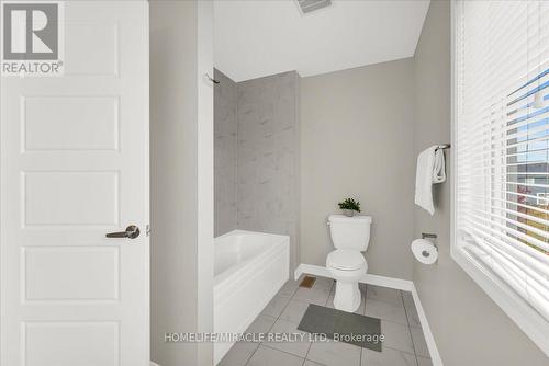 75 Compass Trail, Cambridge, ON - Indoor Photo Showing Bathroom